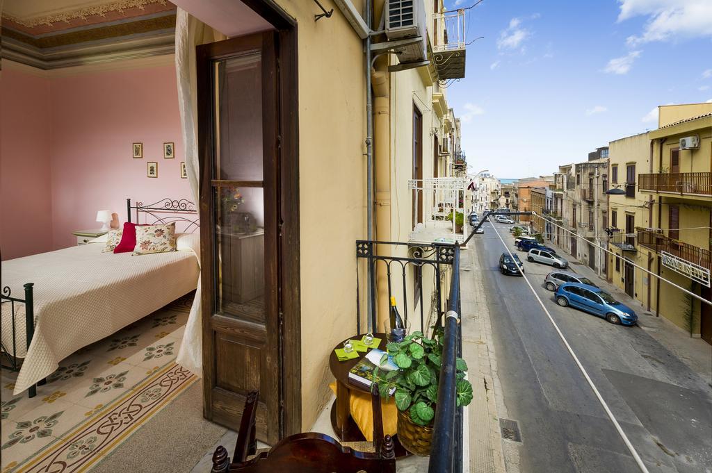 Agli Affreschi Hotel Castellammare del Golfo Exterior photo