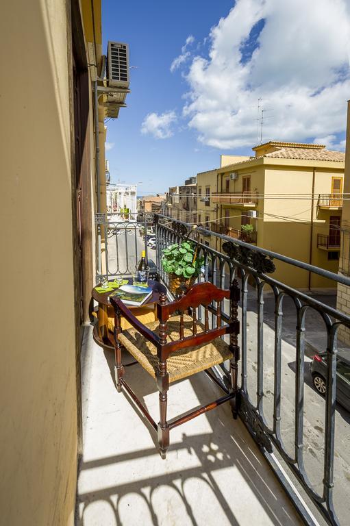 Agli Affreschi Hotel Castellammare del Golfo Exterior photo